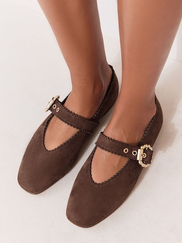 Ballerina con cinturino di Lipsy in marrone