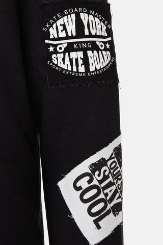 CIPO & BAXX Zip-Up Hoodie in Black