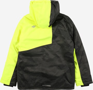 Veste outdoor 4F en jaune