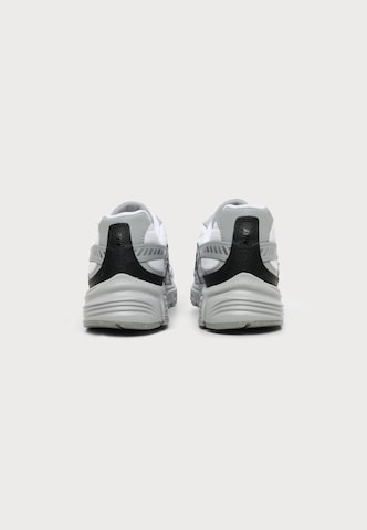Nike Sportswear Tenisky 'Initiator' – bílá