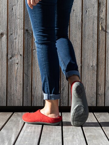 MagicFelt Slippers 'Filzpantoffel Magicfelt 736' in Red: front