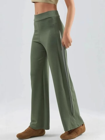 Lady Bersan Trousers 'Jogginghose' in Green
