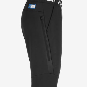 OUTFITTER Tapered Pants in Black