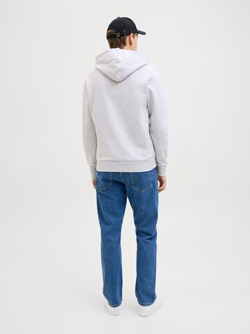 JJ Rebel - Sudadera 'JREBRAVEN' en blanco
