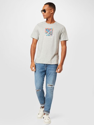 NIKE Funktionsshirt 'Wild Card' in Grau