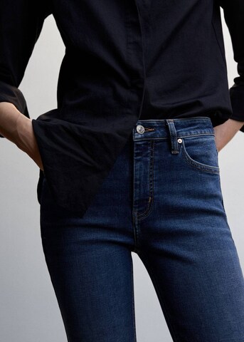 Skinny Jeans 'Isa' de la MANGO pe albastru