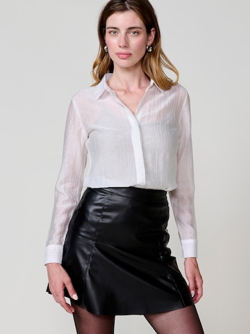 KOROSHI - Blusa em branco