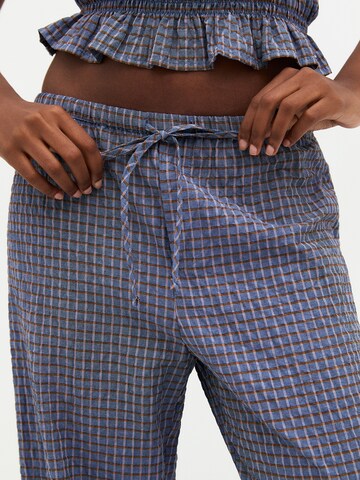 Pull&Bear Regular Trousers in Blue
