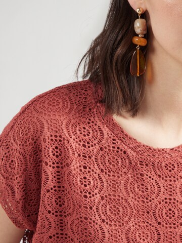 T-shirt 'VMMAYA AVA' VERO MODA en rouge