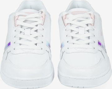 Baskets basses LACOSTE en blanc