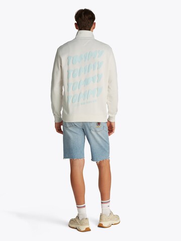Felpa di Tommy Jeans in bianco: frontale