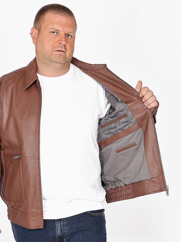 JCC Tussenjas in Bruin