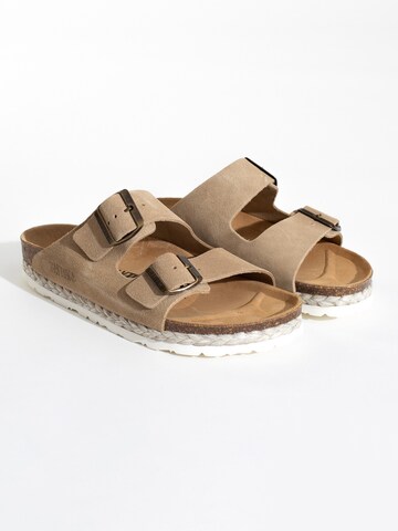 Bayton - Zapatos abiertos en beige