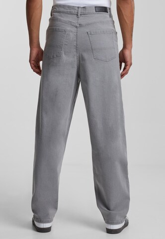 Loosefit Jeans '90's' di Urban Classics in grigio