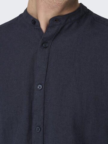 Coupe slim Chemise 'Caiden' Only & Sons en bleu