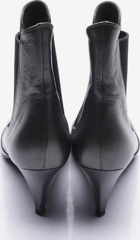 Miu Miu Stiefeletten 41 in Grau