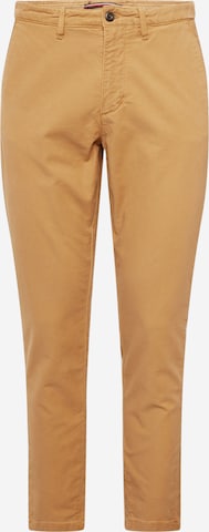 TOMMY HILFIGER Regular Chino 'Chelsea' in Bruin: voorkant