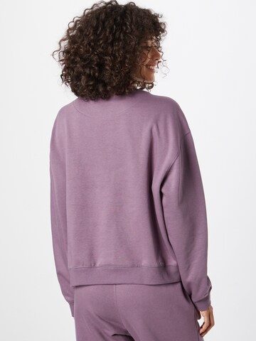 Sweat-shirt 'Essence Standard' WEEKDAY en violet