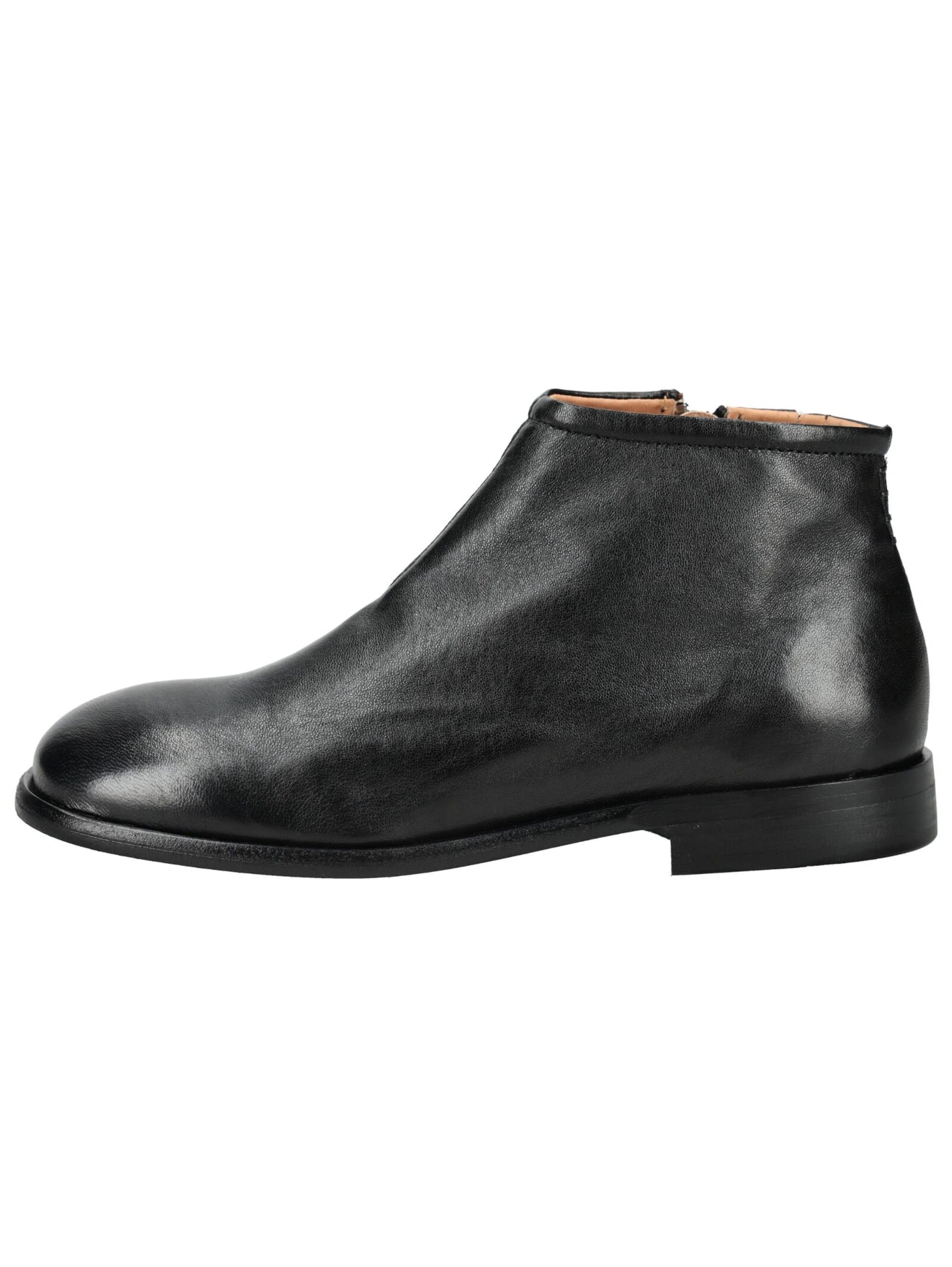 PAVEMENT Ankle boots in Black: side