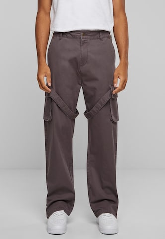 Karl Kani Regular Cargo Pants in Grey: front