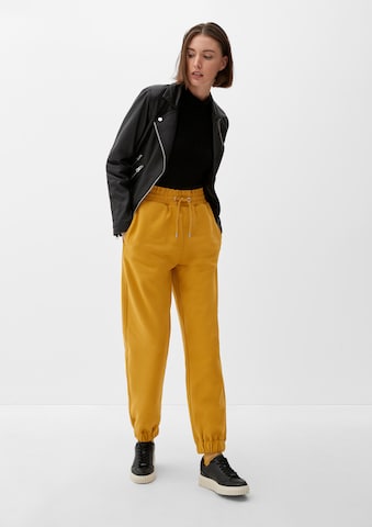 Regular Pantalon QS en jaune