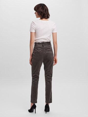 VERO MODA Tapered Pleat-front trousers 'Eva' in Grey