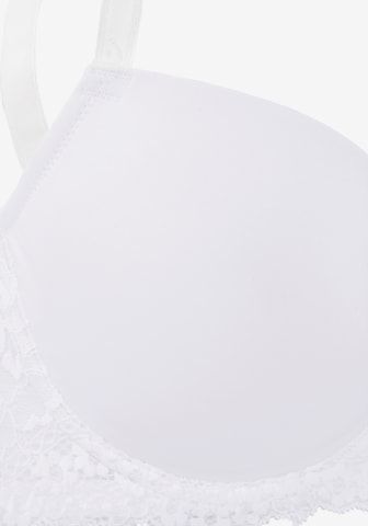 T-shirt Reggiseno di LASCANA in bianco