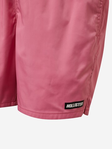 HOLLISTER Plavecké šortky – pink