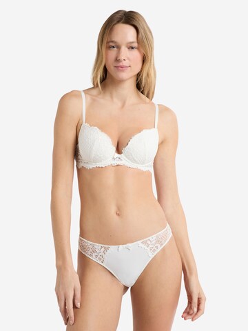Invisible Soutien-gorge 'Success' ETAM en blanc : devant