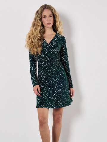 Robe ' ' Apricot en vert : devant