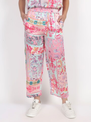 VICCI Germany Slim fit Pants in Pink: front
