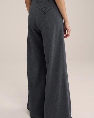 WE Fashion Wide Leg Plissert bukse i grå