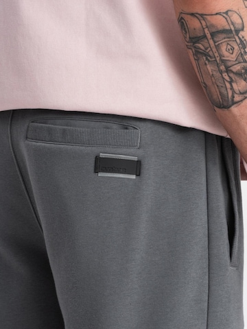 Ombre Regular Sportbroek in Grijs