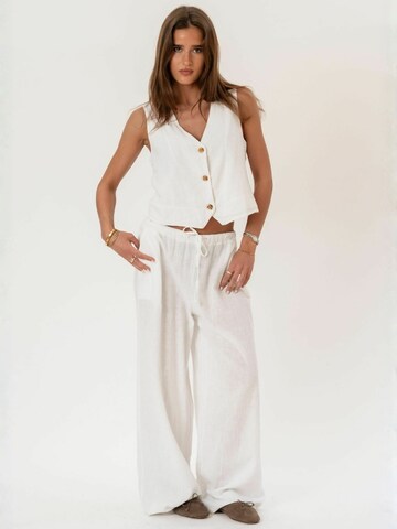It's May Regular Trousers ' Luna ' in White: front