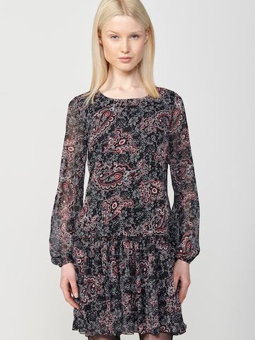 KOROSHI - Vestido en negro: frente