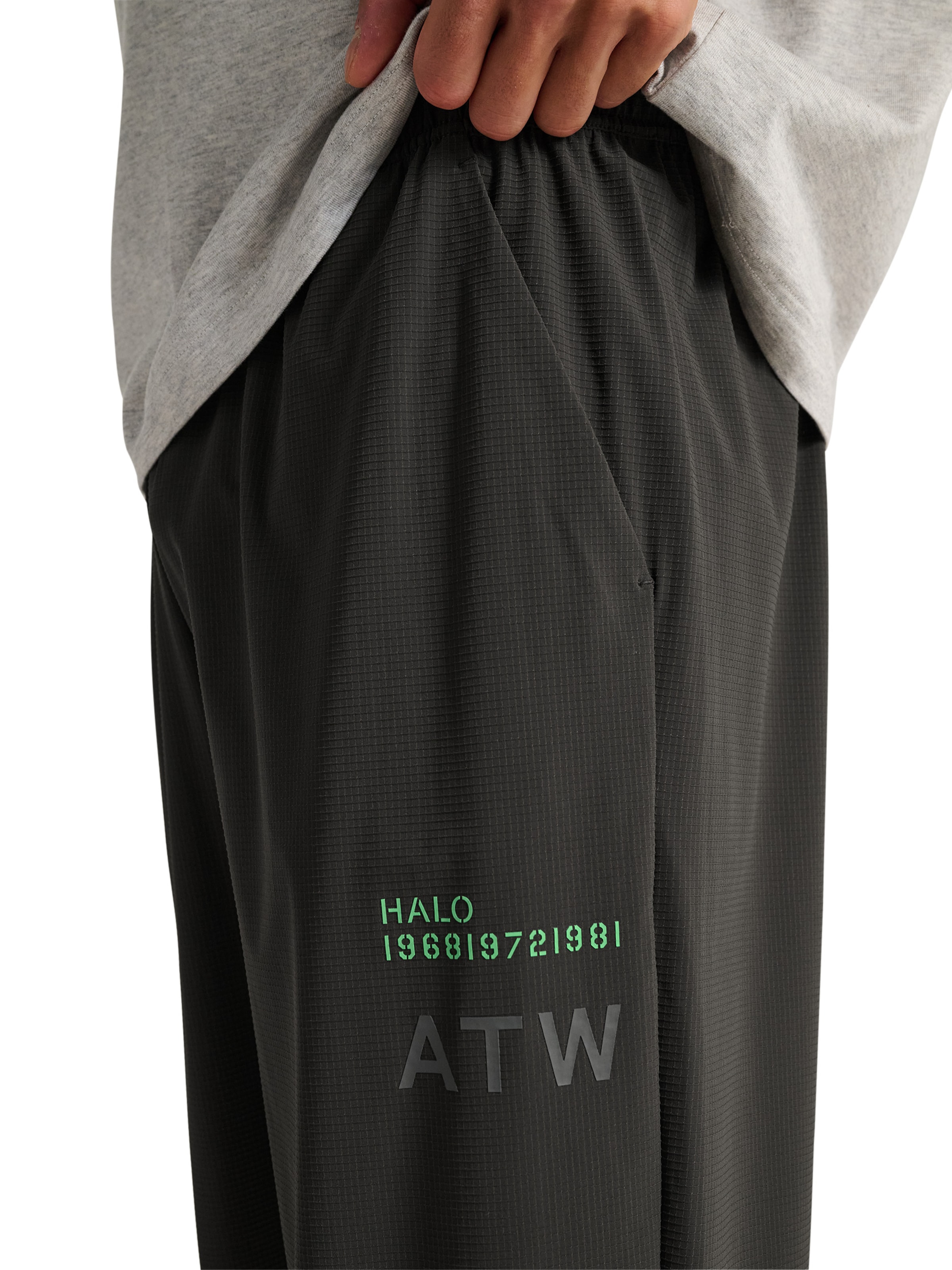 HALO Loosefit Hose in Grau