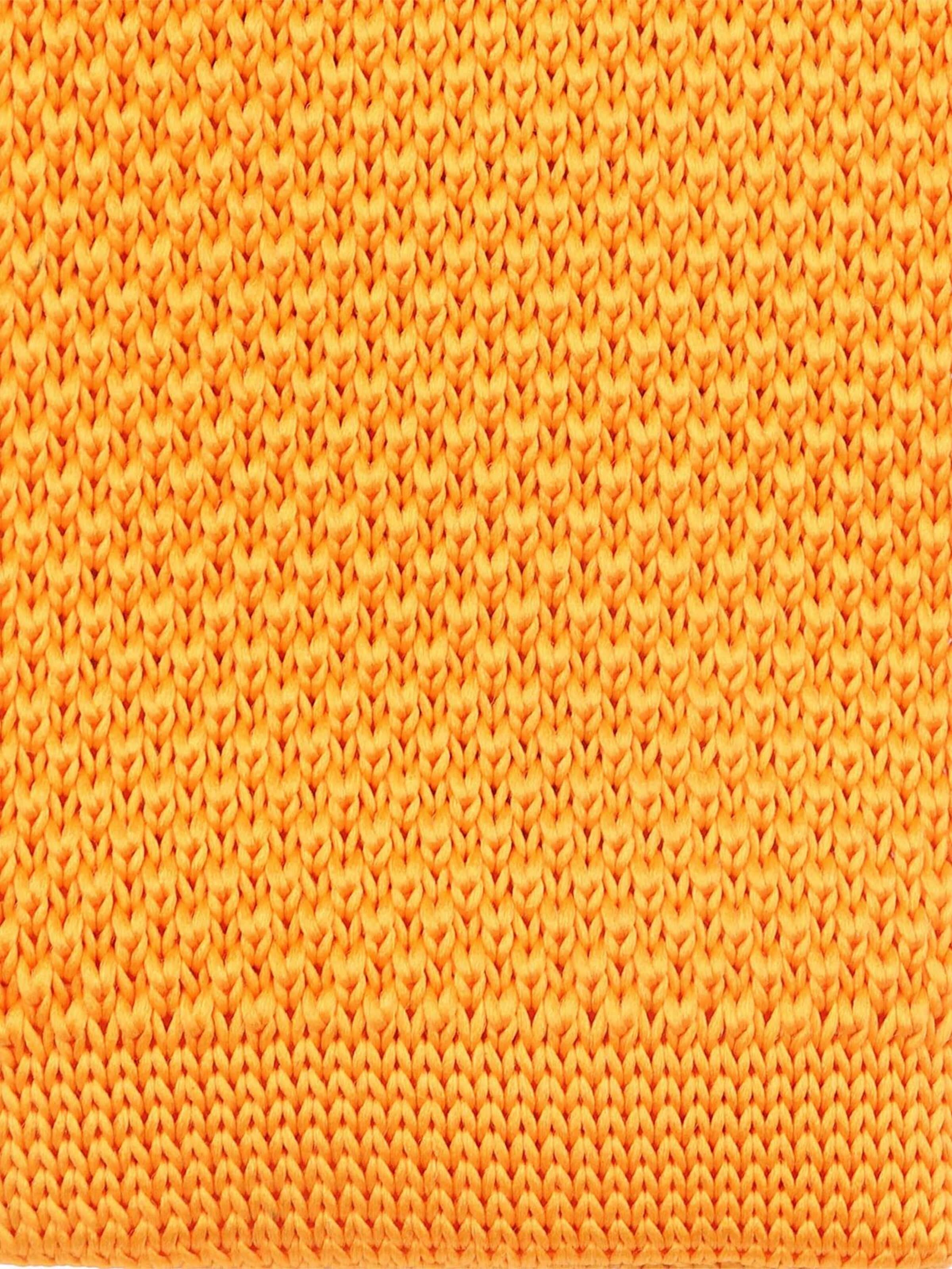 Suitable Tie in Yellow