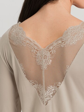 Chemise de nuit 'Lovis' Hanro en beige