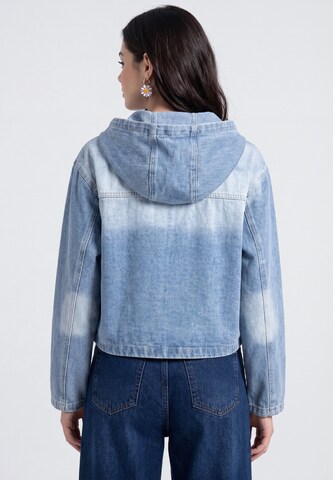 MYMO Between-Season Jacket in Blue