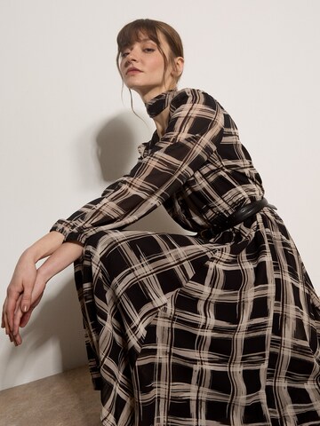 Apricot Dress ' ' in Black