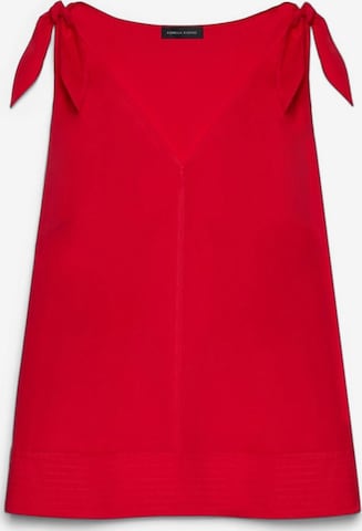 Fiorella Rubino - Top en rojo: frente