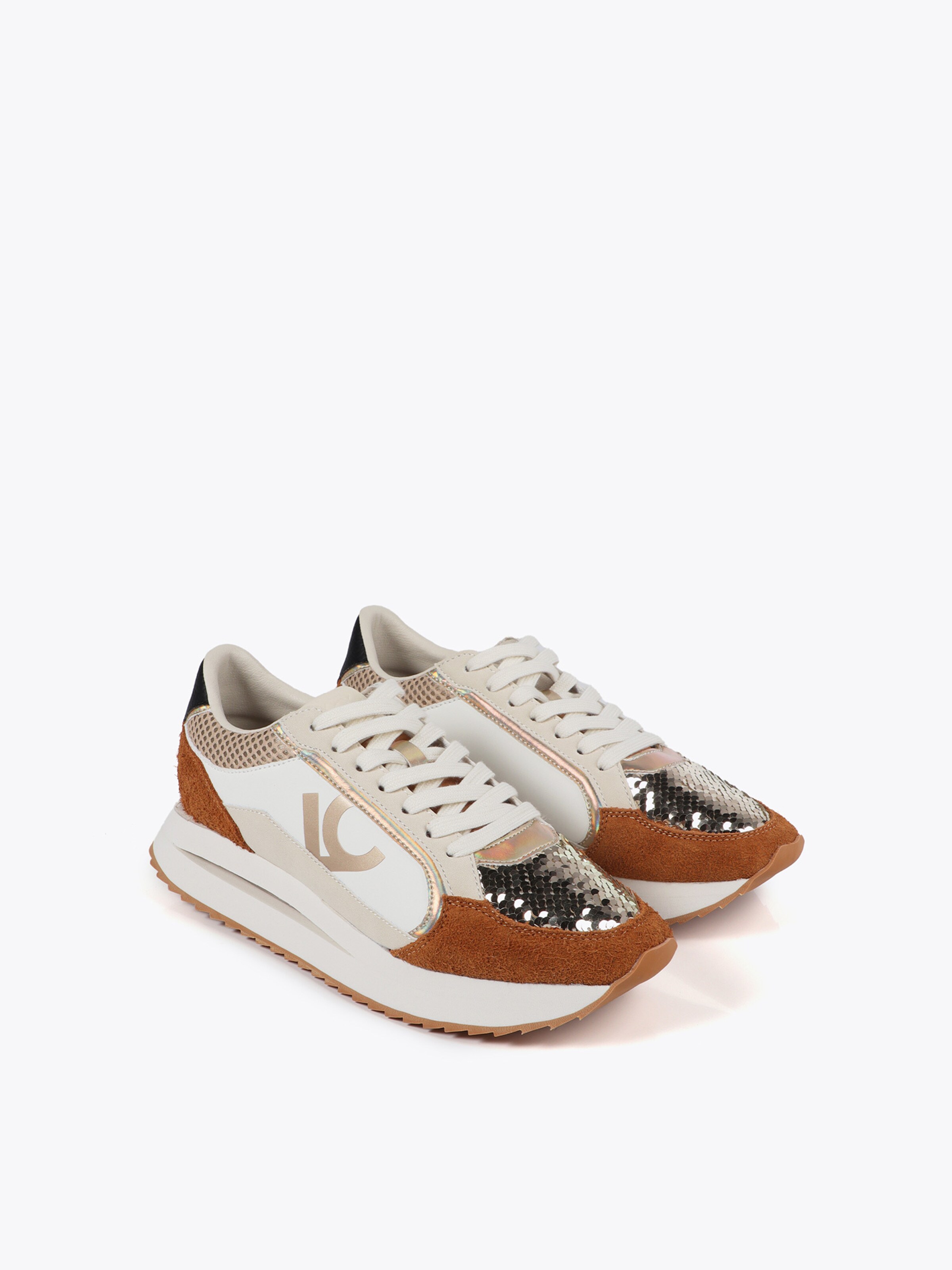 Lola Casademunt Низкие кроссовки в Бежевый