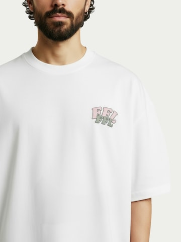 Sweat-shirt 'Forgotten Love TEE' Farfromlove en blanc