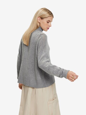 ESPRIT Pullover in Grau