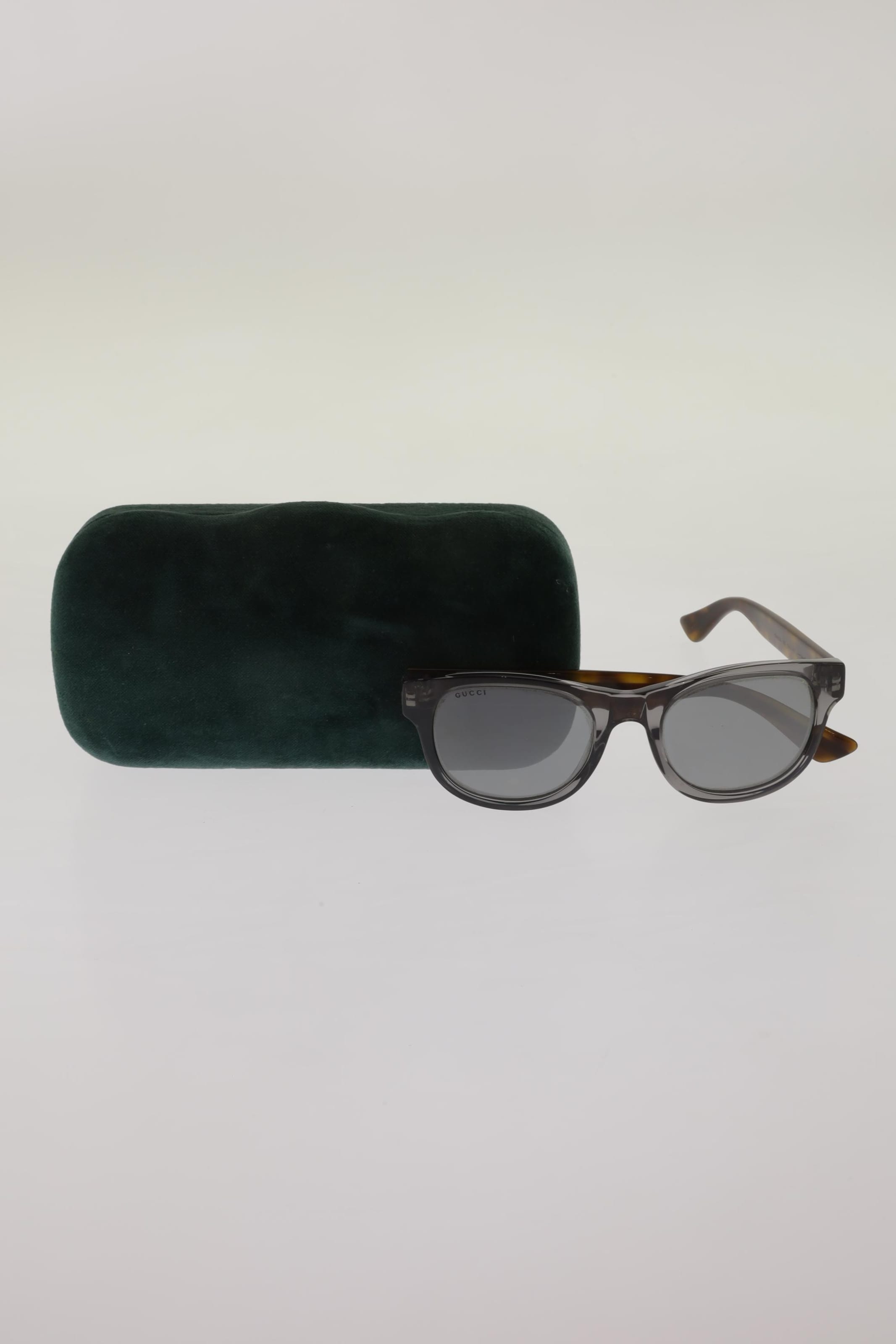Gucci Sunglasses in One size in Grey