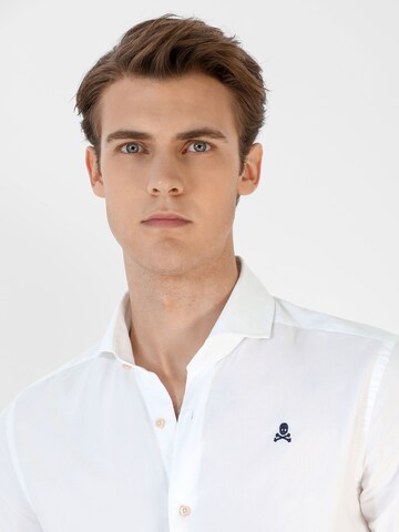 Coupe regular Chemise Scalpers en blanc