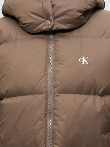 Calvin Klein Jeans Vinterjacka 'ESSENTIAL' i brun