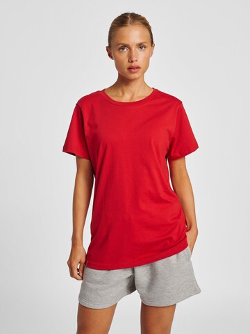 Hummel Shirt 'Red Heavy' in Red: front