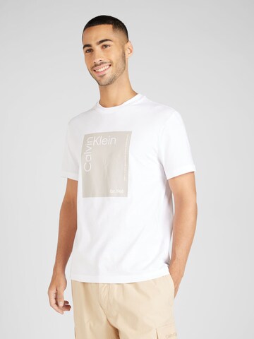 Calvin Klein - Camisa em branco: frente