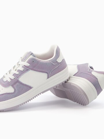 Bershka Låg sneaker i rosa